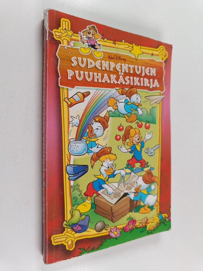 Sudenpentujen puuhakäsikirja : Pelaa ja puuhaa