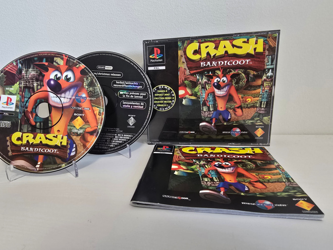 Crash Bandicoot Big Box/Fat Case (PS1) (CIB)