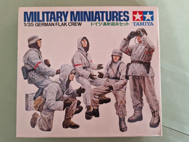 Tamiya Military Miniature 1/35 Scale German Flank Crew Plast