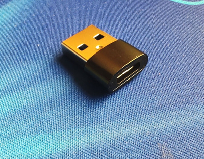 USB-C (naaras) -> USB-A (uros) Adapteri