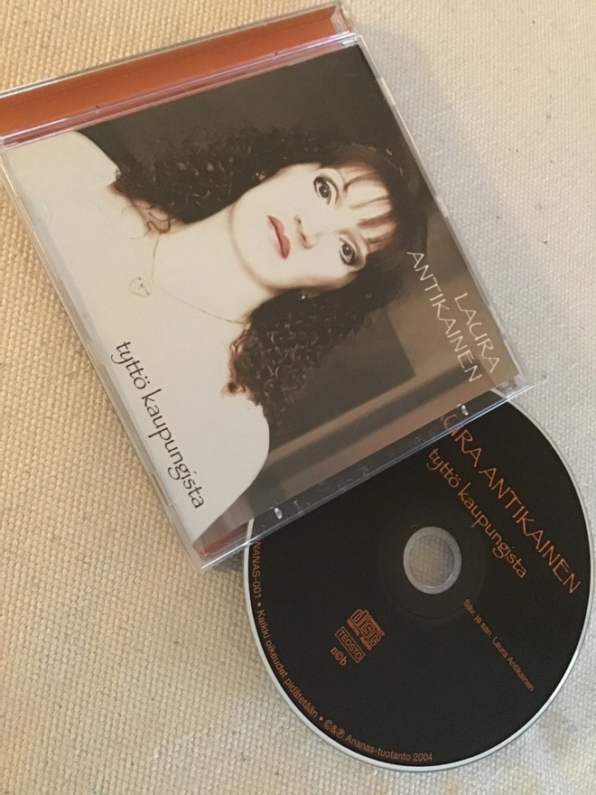 Laura Antikainen / Tyttö kaupungista CD