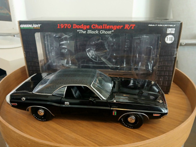 1:18 Dodge Challenger "The Black Ghost"