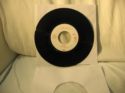 Queen: One Vision 7"