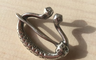 Rintaneula hopeaa, Kalevala Koru vintage
