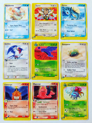 Vanhempia Pokemon Kortteja 17kpl