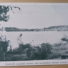 Naiset pyykillä meren rannalla (laivastokeräys), ei p. - pikkukuva 1