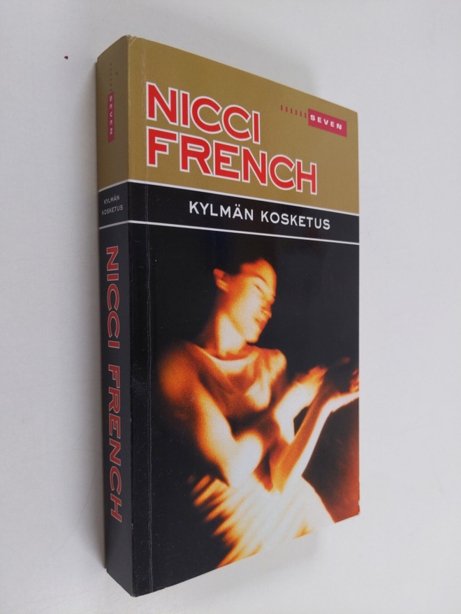 Nicci French : Kylmän kosketus