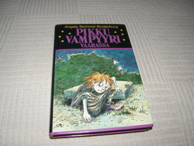 Angela Sommer-Bodenburg Pikku vampyyri vaarassa