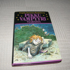 Angela Sommer-Bodenburg Pikku vampyyri vaarassa - pikkukuva 1