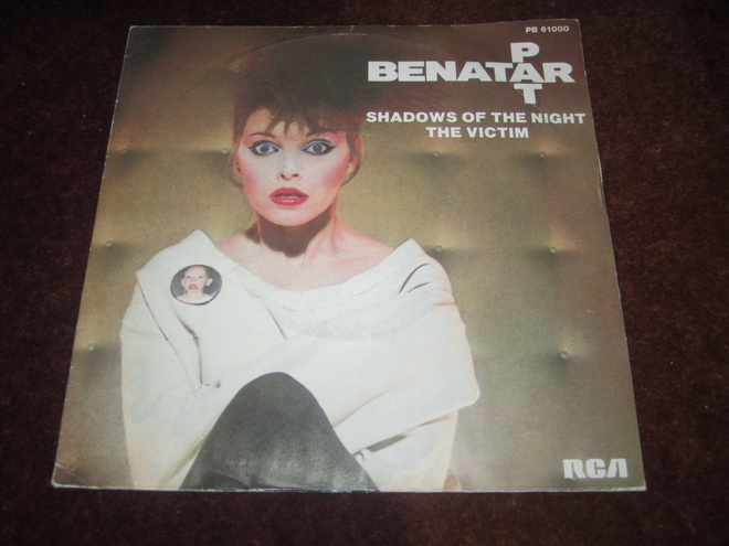PAT BENATAR - SHADOWS OF THE NIGHT - 7" SINGLE