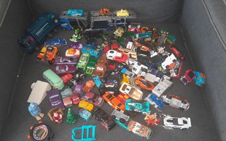 pikku autoja hot wheels, cars