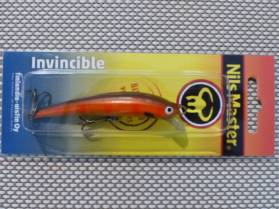NILS MASTER INVINCIBLE 8cm, 8g Väri: 086