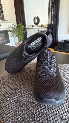 Uudet Skechers 36 (kapea malli)