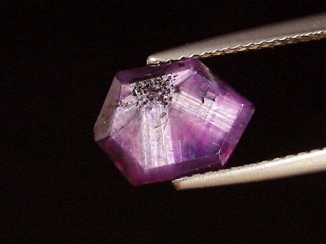 Rubiini trapiche 3.52 ct viistehiottu Gilgit-Baltistan