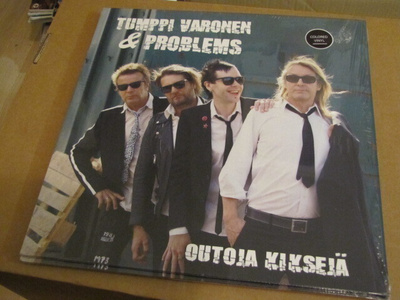 Tumppi Varonen & Problems outoja kiksejä lp muoveissa