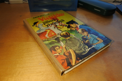 Enid Blyton: Viisikko jälleen yhdessä, sidottu, hyvä