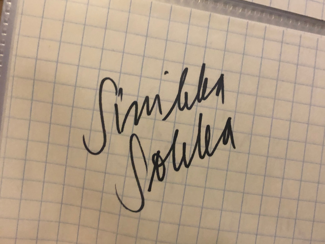 Sinikka Sokka nimikirjoitus paperilla