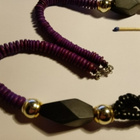 Upea ja erikoinen violetinsävyinen puukaulakoru, 62,0 cm - pikkukuva 3