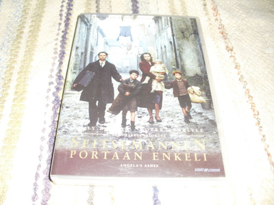 SEITSEMÄNNEN PORTAAN ENKELI (Robert Carlyle) ***