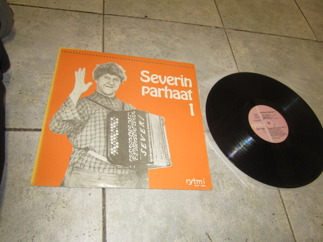 ESA PAKARINEN   Severin Parhaat 1 ;  LP 1972