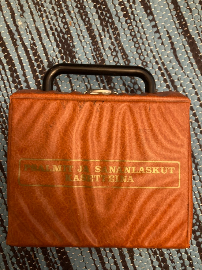 PSALMIT JA SANANLASKUT KASETTEINA