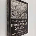 Hedley Bull : The Expansion of International Society - pikkukuva 1