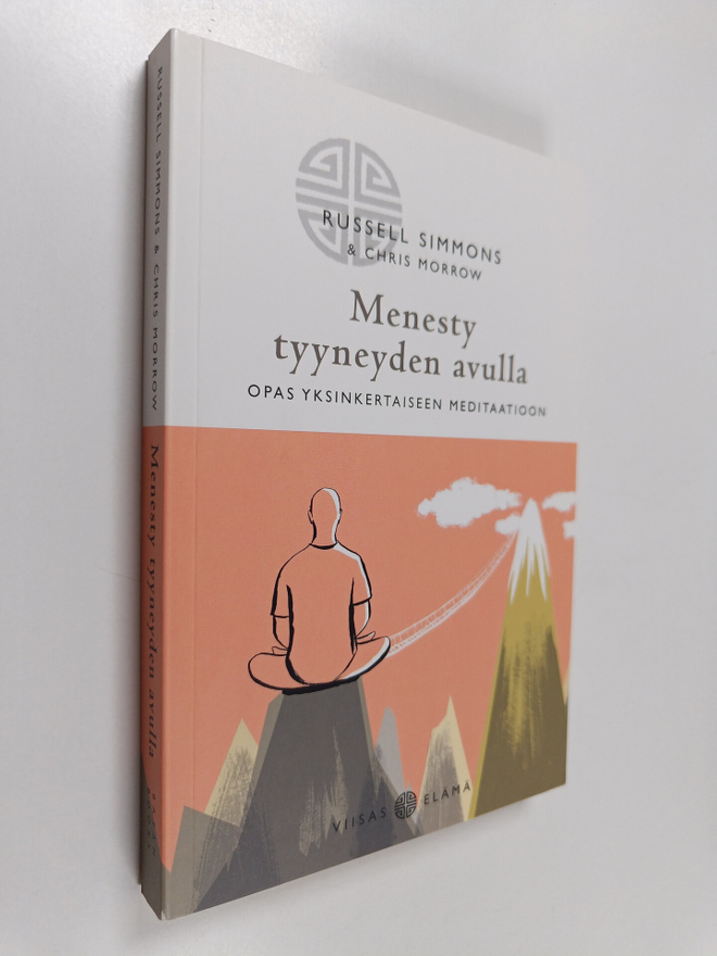 Russell Simmons : Menesty tyyneyden avulla : opas yksinke...