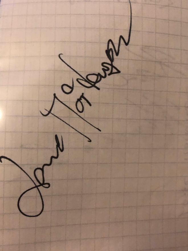 Lasse Mårtenson nimikirjoitus paperilla