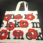 Marimekko Logo Kassi punainen kukka - pikkukuva 1