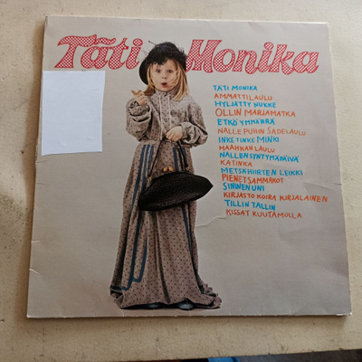 LP  Täti Monika