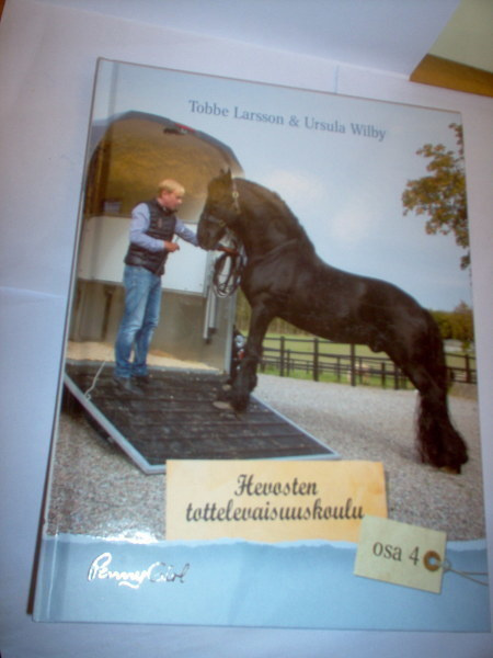 Larsson: HEVOSTEN TOTTELEVAISUUSKOULU osa 4 (Sis.postikulut)