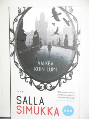 Salla Simukka : VALKEA KUIN LUMI