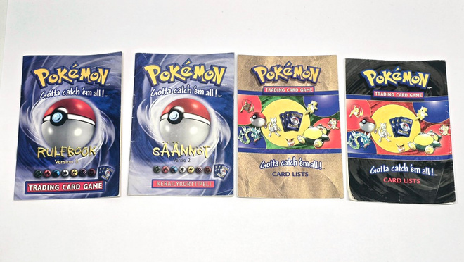 4kpl vanhoja Pokemon ohjekirjoja
