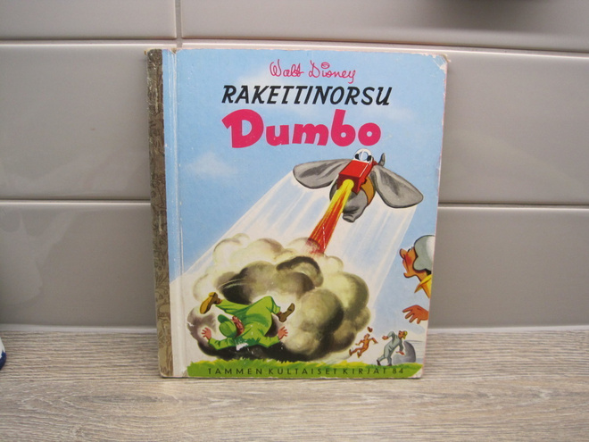 TAMMEN KULTAISET KIRJAT, DISNEY RAKETTINORSU DUMBO no 84