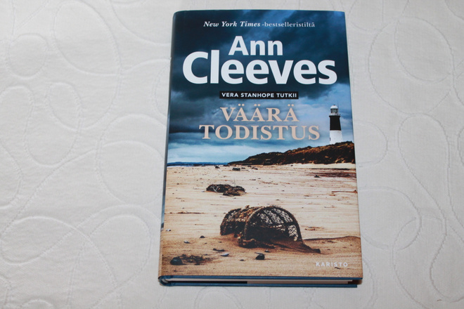 Ann Cleeves - Väärä todistus / Vera Stanhope