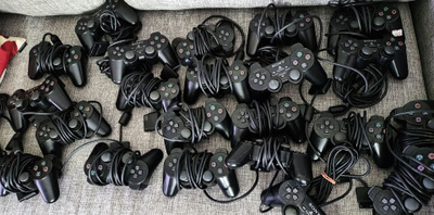 PS3 23Kpl Ohjaimia