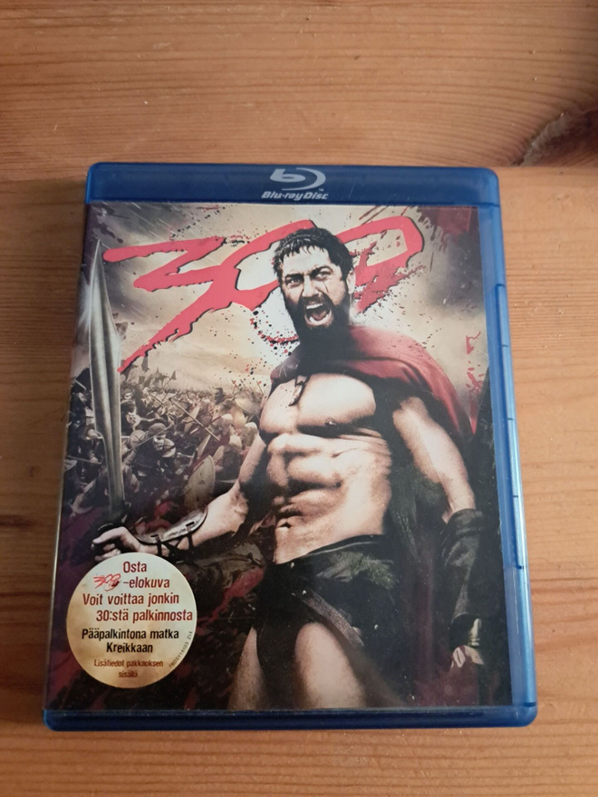 300 Blu-ray Suomijulkaisu uudenveroinen