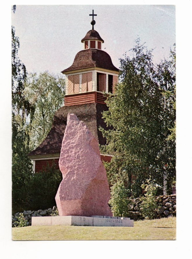 Tohmajärvi:  Kirkon tapuli ja Kalpakivi