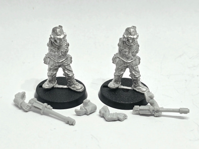 WH40K - 2kpl Imperial Guard Medic (Rogue Trader) [S141]