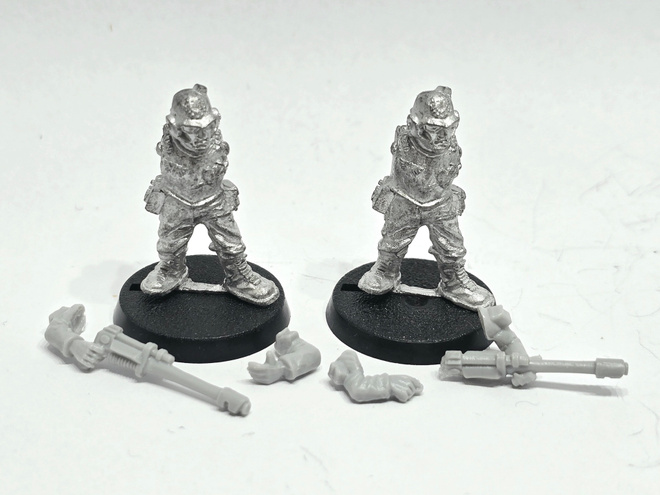 WH40K - 2kpl Imperial Guard Medic (Rogue Trader) [S141]