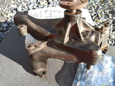 US Ford big block vesipumppu uusi