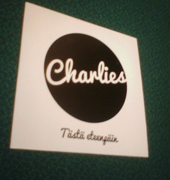 CHARLIES: Tästä eteenpäin CD single (2014) Sis.postikulut