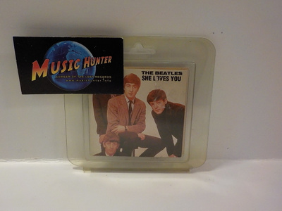 BEATLES - SHE LOVES YOU 3" MINI CDS