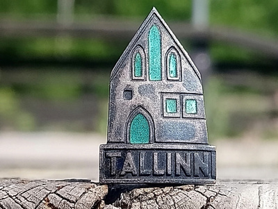 Matkailumerkki Tallinn Halkaisija - 22 mm. Ehjät emalit.