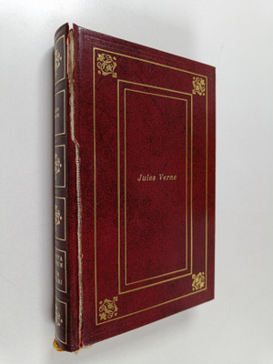 Jules Verne : Maasta Kuuhun ; Kuun ympäri