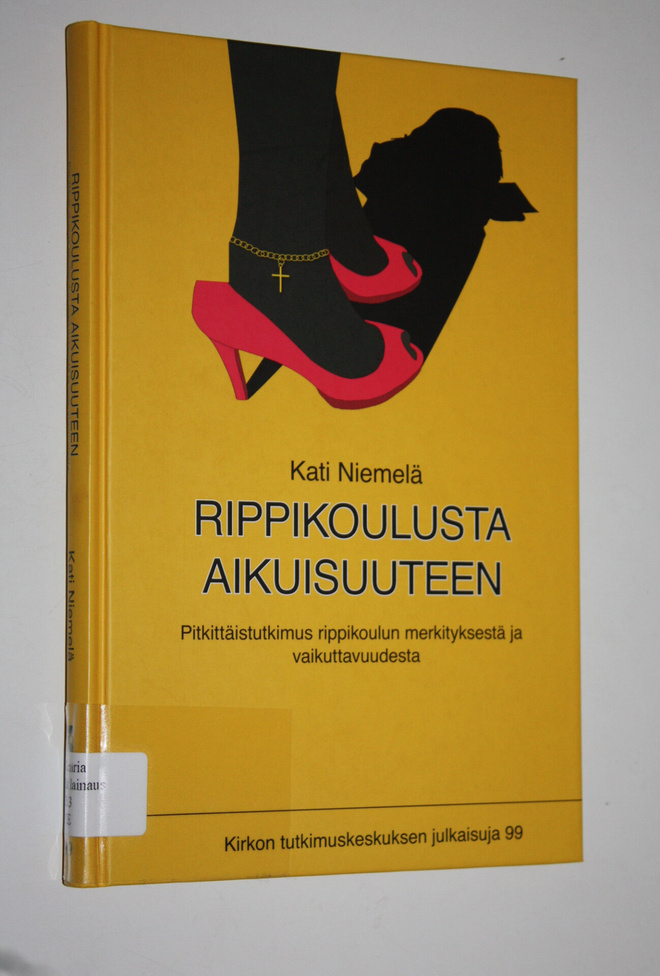 Kati Niemelä : Rippikoulusta aikuisuuteen : pitkittäistut...