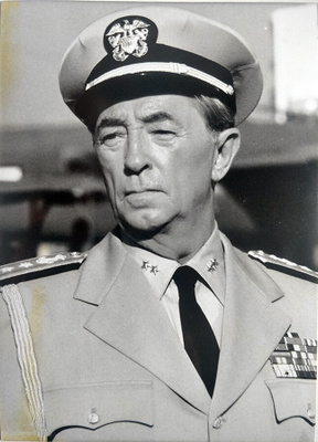 Pressikuva: Sodan muisto (Robert Mitchum)