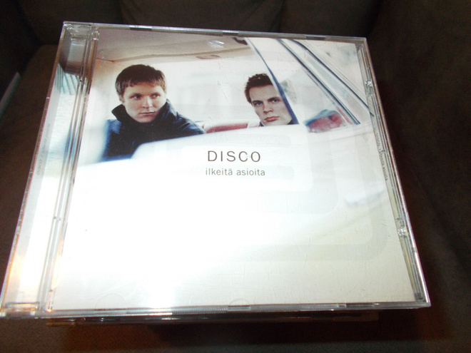CD DISCO ** ILKEITÄ ASIOITA **