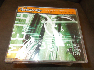 CDM BOMFUNK MCS ** SOMETHING GOING ON **