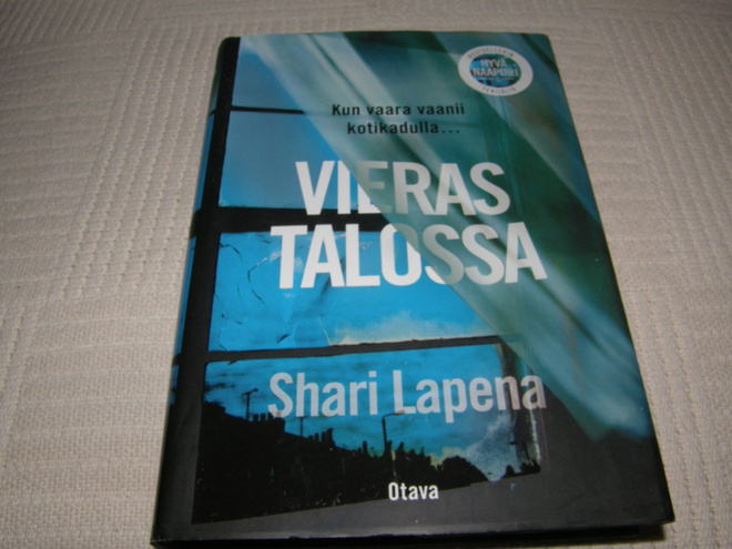 Shari Lapena Vieras talossa  -sid
